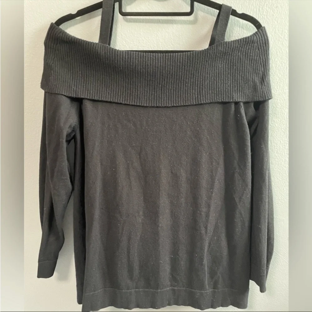 Anne Klein cashmere blend off shoulder long sleeves black sweater. Size M